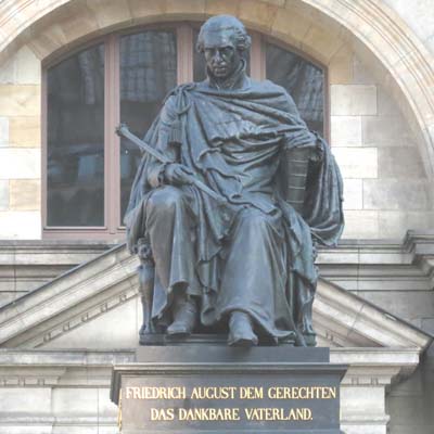 Denkmal König Friedrich August I. auf dem Schlossplatz