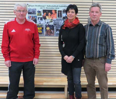 Karin Straßburger mit den beiden Organisatoren des Turniers Christian Coun und Peter Schubert