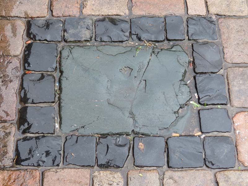 Pflasterstein auf dem Obermarkt in Freiberg