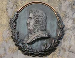 Gedenkstein am Geburtshaus von Ferdinand von Schill (Portrait)