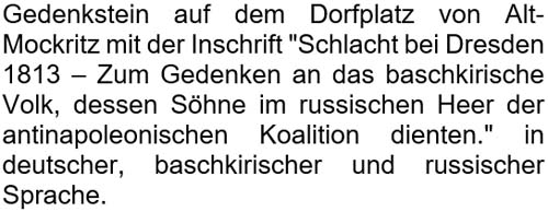 Gedenkstein auf dem Dorfplatz von Alt-Mockrit zmit der Inschrift ´Schlacht bei Dresden 1813´ ...