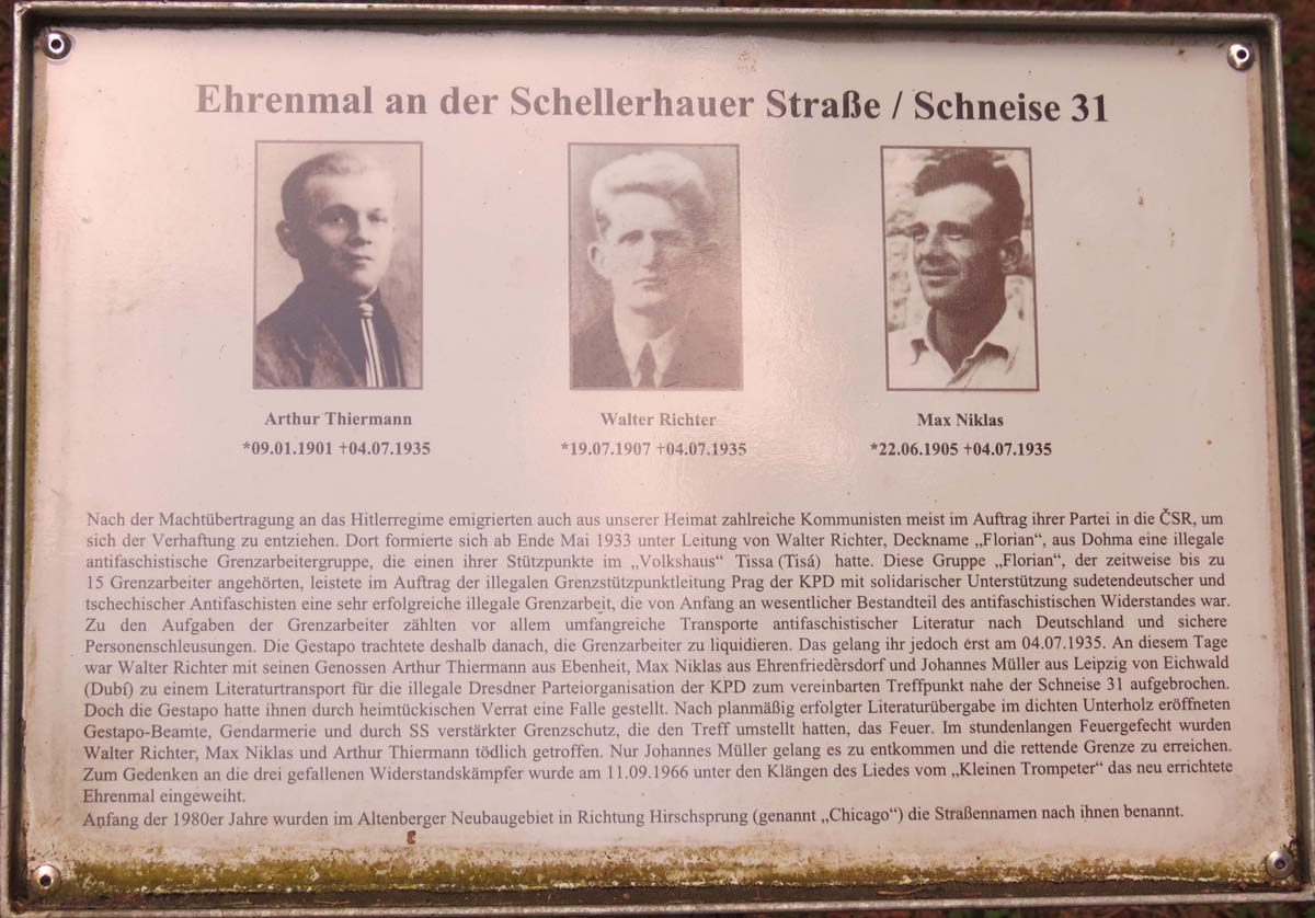 Hinweisschild am Gedenkstein an der Schneise 31 / Schellerhauer Weg in Altenberg