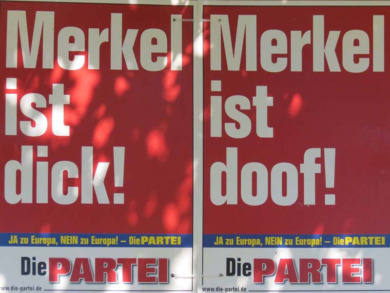 Die Partei - Merkel ist doof!