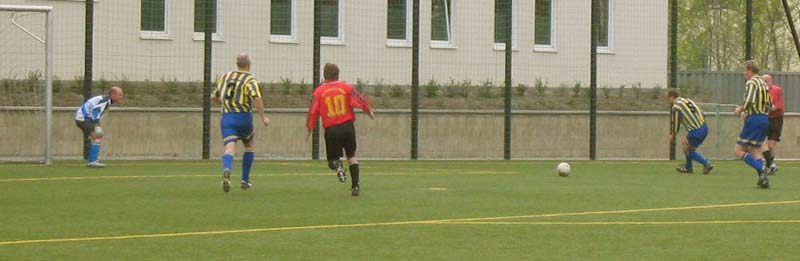 Wieder ein gef&auml;hrlicher Konter von FV Nord ... und das mit nur 10 M&auml;nnern.