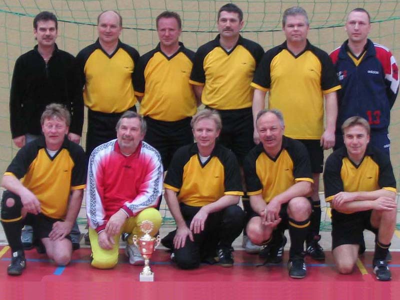 West 04 ist Hallen-Stadtmeister 2007 der Senioren Ü 40