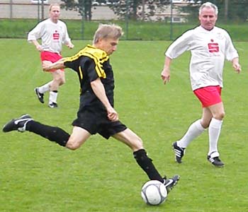 Wolfgang John im Spiel Sportfreunde - Post (4:0)