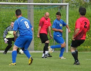 Jens Gerber erzielt für Hellerau das 1:0 - Teil 1.