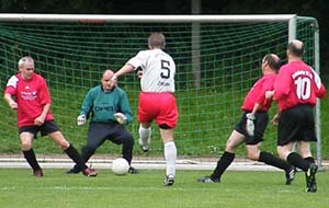 Ronny Kirchner erzielt für Sportfreunde das 1:0 - Teil 2.