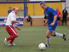 Das schönste Tor erzielt Holger Hofmann (Hellerau) im Spiel gegen Sportfreunde (3:2).