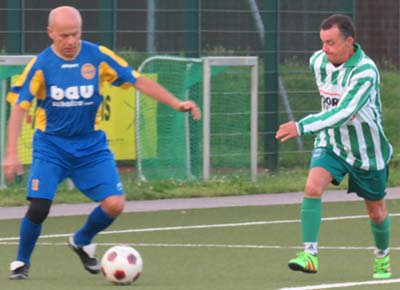 Hans-Jürgen Wobst und Ralph Lewenhardt im Spiel Großröhrsdorf - Radebeul (2:1)