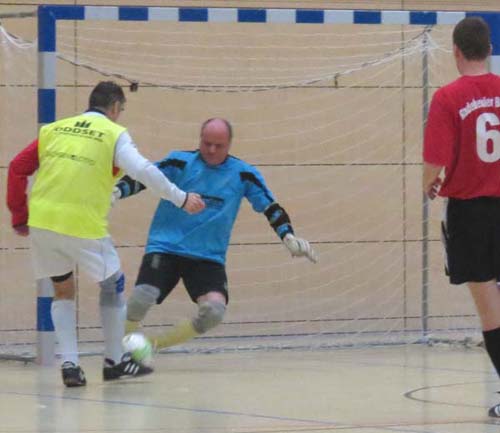 ..., Ulrich Lange und Sascha Dienel (Nr. 6) im Spiel Radebeul - ESV (4:1)