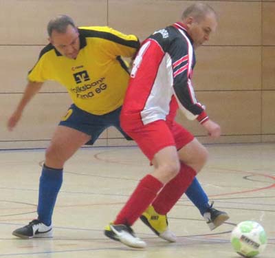 Malek Goutal und Tilo Beth im Spiel Heidenau - Weixdorf (0:0)