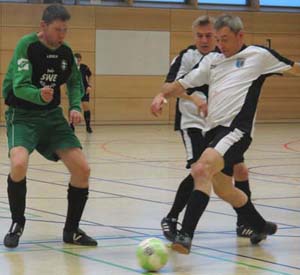 Lars Bellmann, Wolfgang John und Michael Lehmann im Spiel Radebeul - Löbtau (0:1)