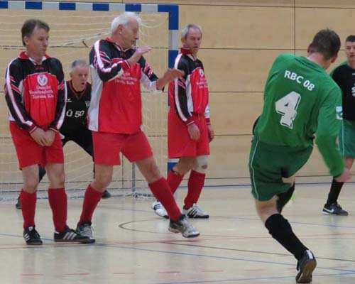 Holger Steinhardt, Peter Fritzsche, Frank Kaden, Frank Zachmann, Lars Bellmann (Nr. 4) und Frank Weiss im Spiel Weixdorf - Radebeul (0:2)