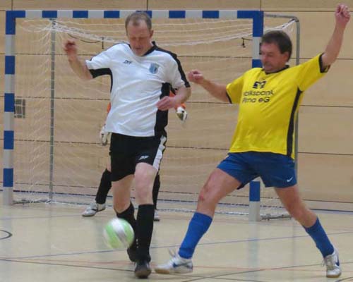 Henry Koppe und Jens Fillinger im Spiel Heidenau - Löbtau (0:2)