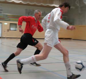 Dieter Mönig und Frank Glöckner im Spiel Radeberg - DHfK (0 : 1)