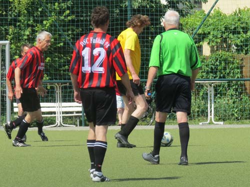 Frank Glöckner im Spiel DSC - Post (1:0)