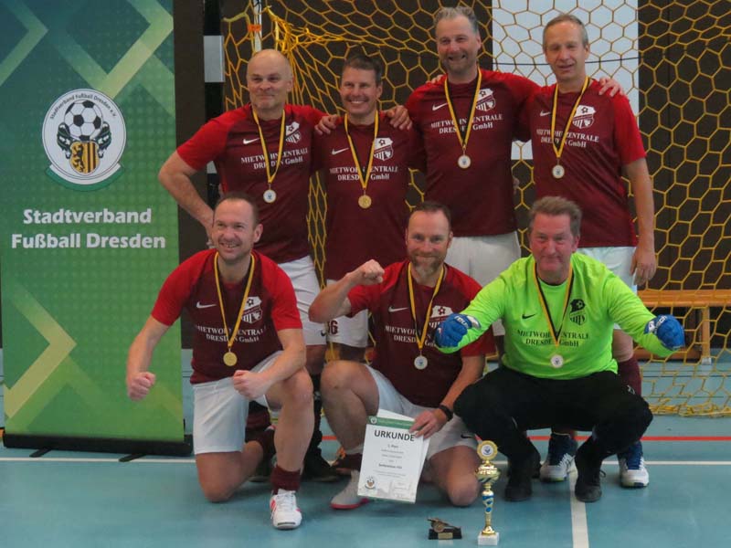 Der Serkowitzer FSV ist Hallen-Stadtmeister 2024 der Senioren Ü 50