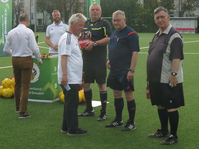 die Schiedsrichter beim 4. Dresden-Cup am 10.5.2024