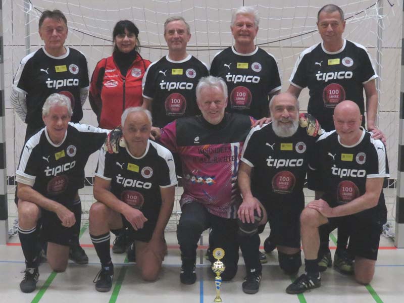 Der Dresdner SC 1898 ist Hallen-Stadtmeister 2024 der Senioren Ü 50